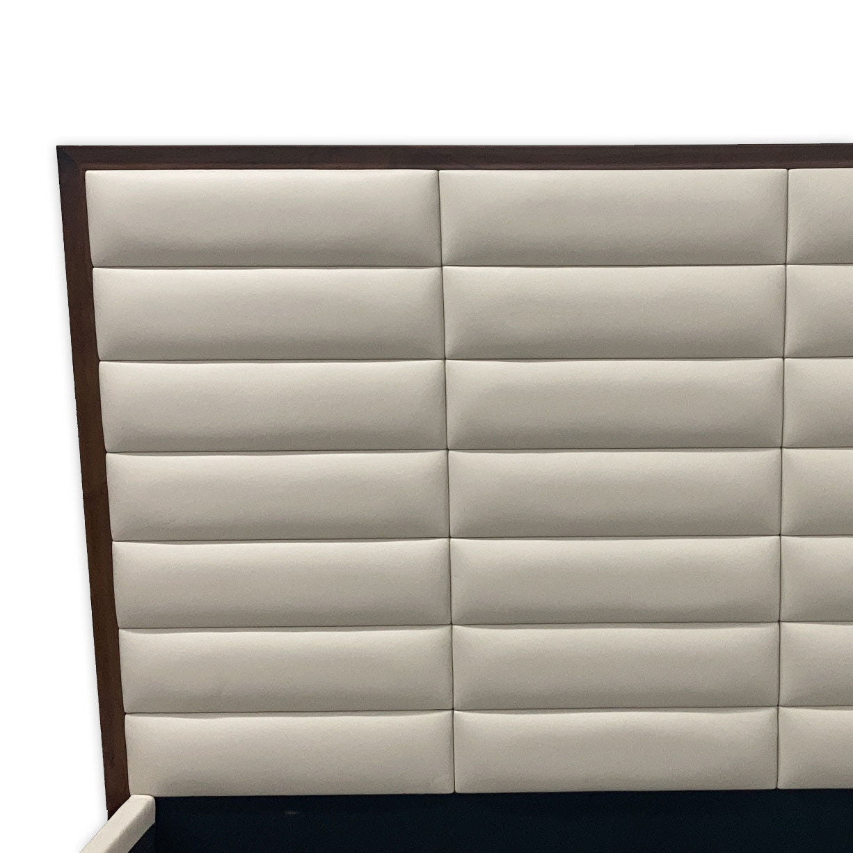 La Vie Horizontal Box Channel Bed